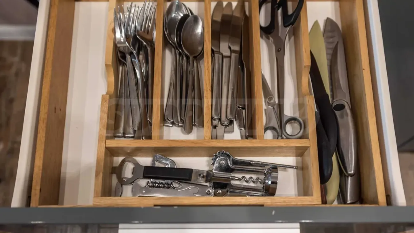 Stylish Varna Apartment with Pool & Parking - Fully Furnished - Image 5