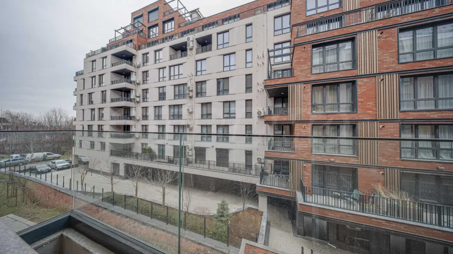 Stylish Fully Furnished One-Bedroom Apartment Near Paradise Center, Sofia - Image 1