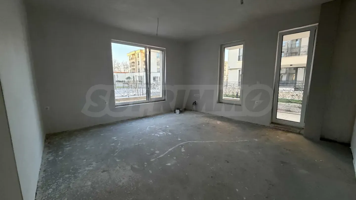 Spacious 3-Bedroom Apartment with Private Garden in Plovdiv - Image 5