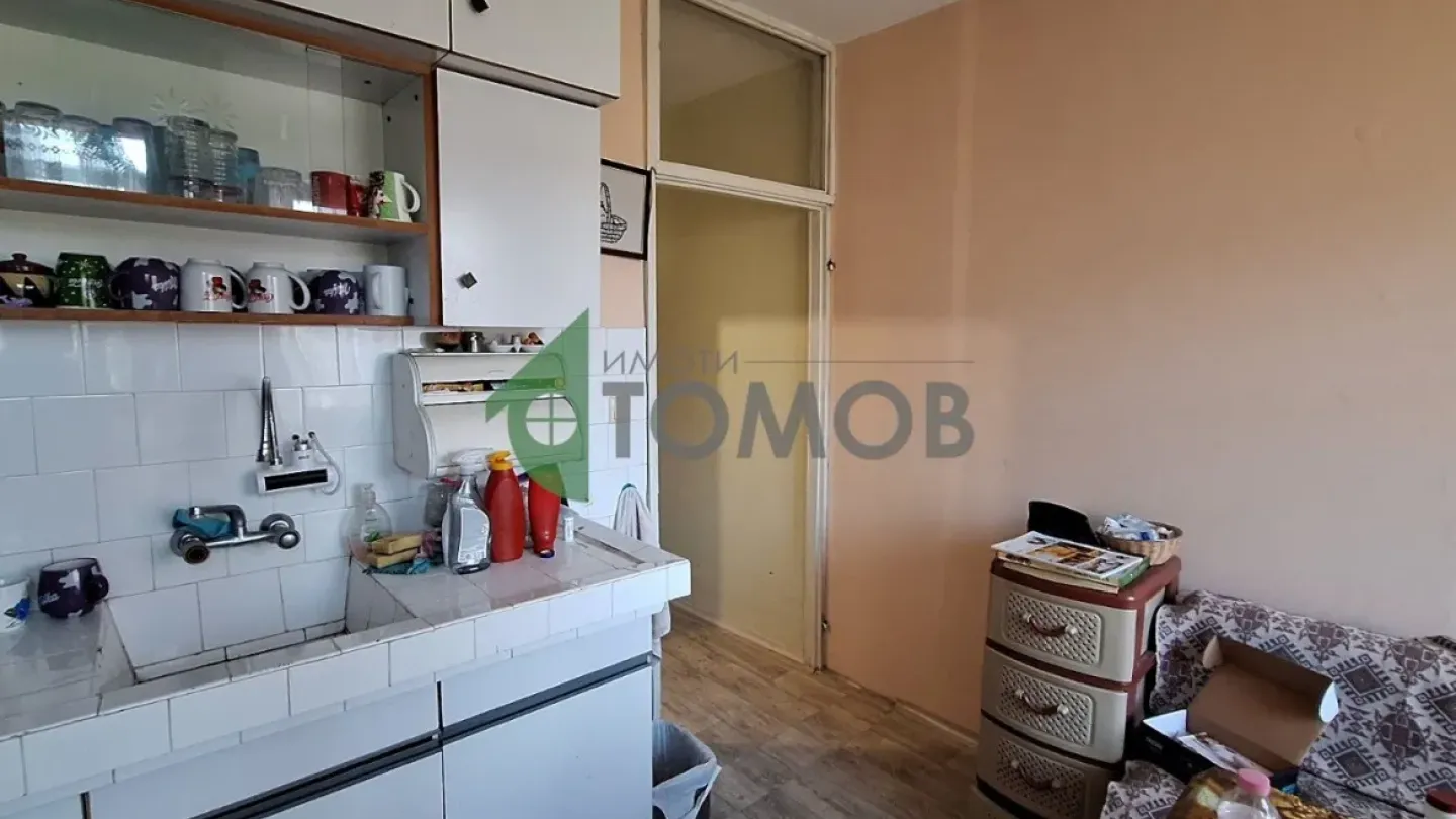Spacious Three-Bedroom Apartment in Slavyanov, Stara Zagora - €92,000 - Image 1