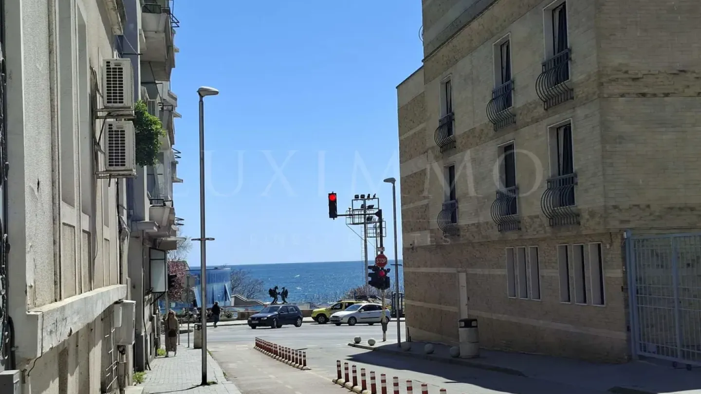 Bright Two-Bedroom Seafront Apartment in Varna’s Greek Quarter - Image 3