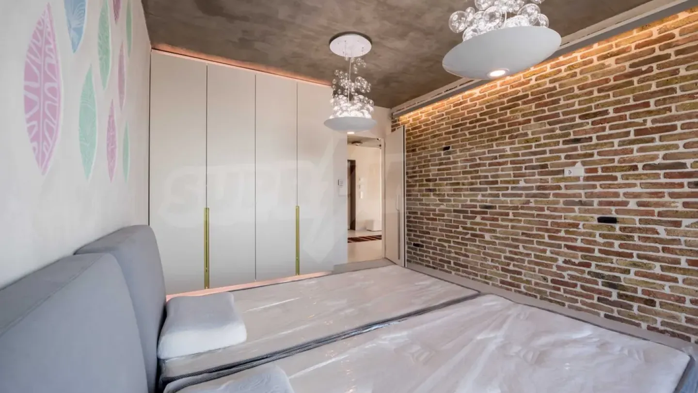 Luxury 3BR Apartment - Sea View, Varna - Image 2