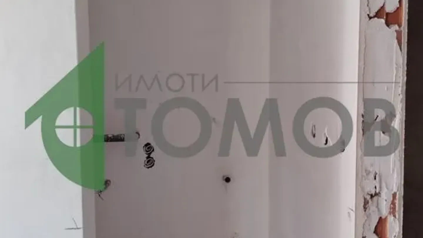 Spacious New Apartment in Sought-After Железник, Stara Zagora - Image 3
