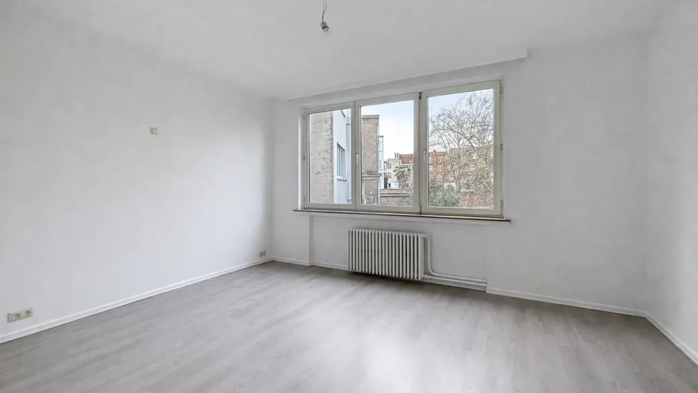Bright 2-Bed Brussels Apartment with Terrace - Avenue de l'Amarante - Image 4