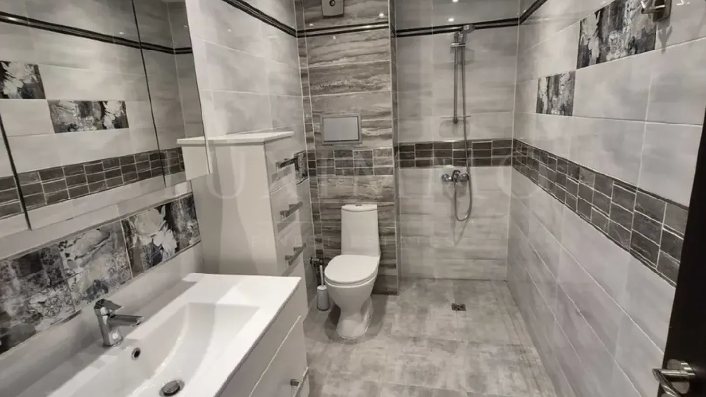 Spacious 2-Bedroom Apartment in Sofia's Dianabad District - Image 4