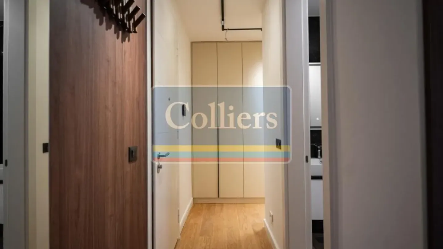 Spacious 3-Bedroom Apartment in Central Plaza Belgrade - Image 1