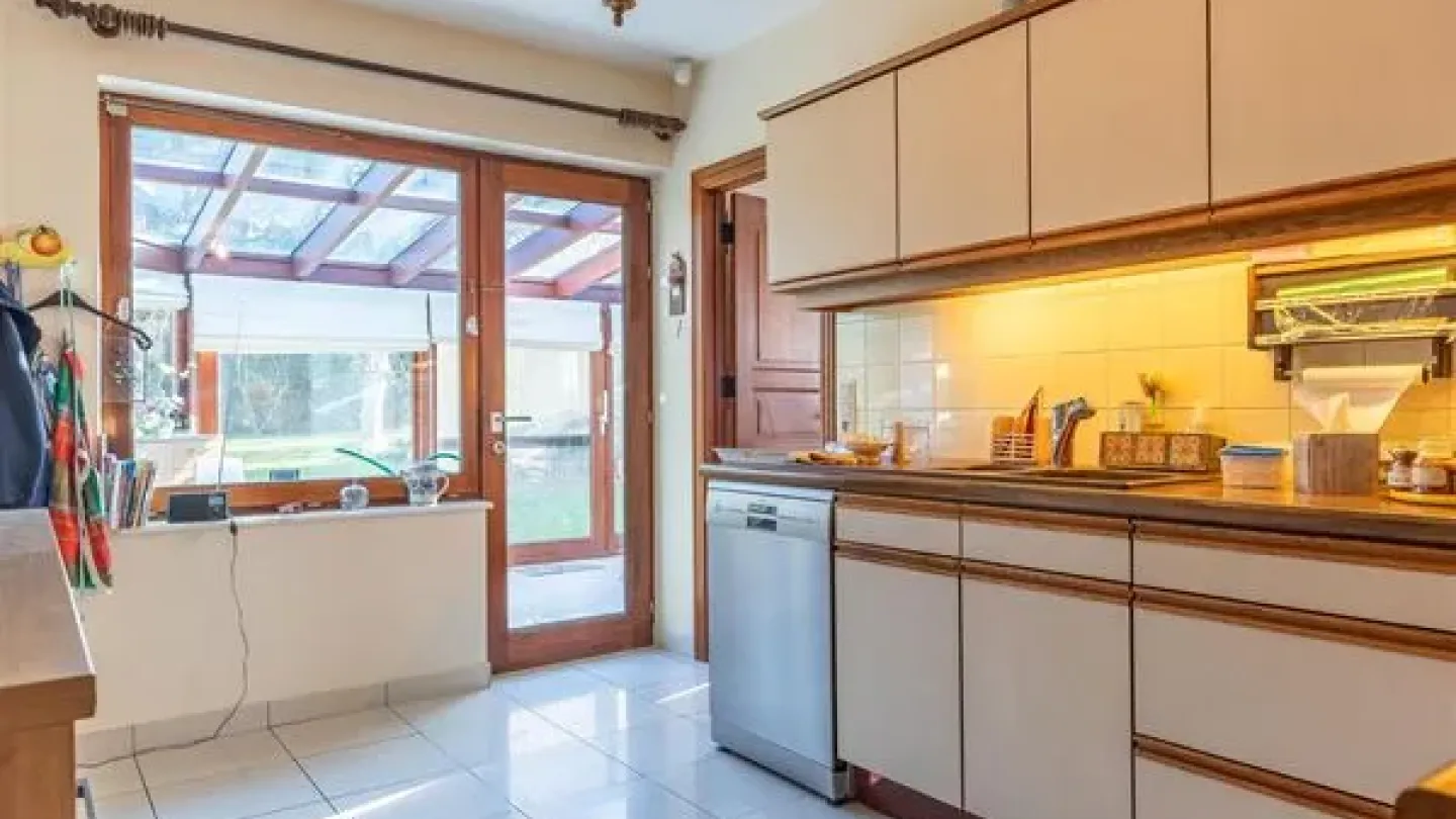 Charming Single-Storey Villa in Waterloo with No Overlooking Neighbors - Image 4