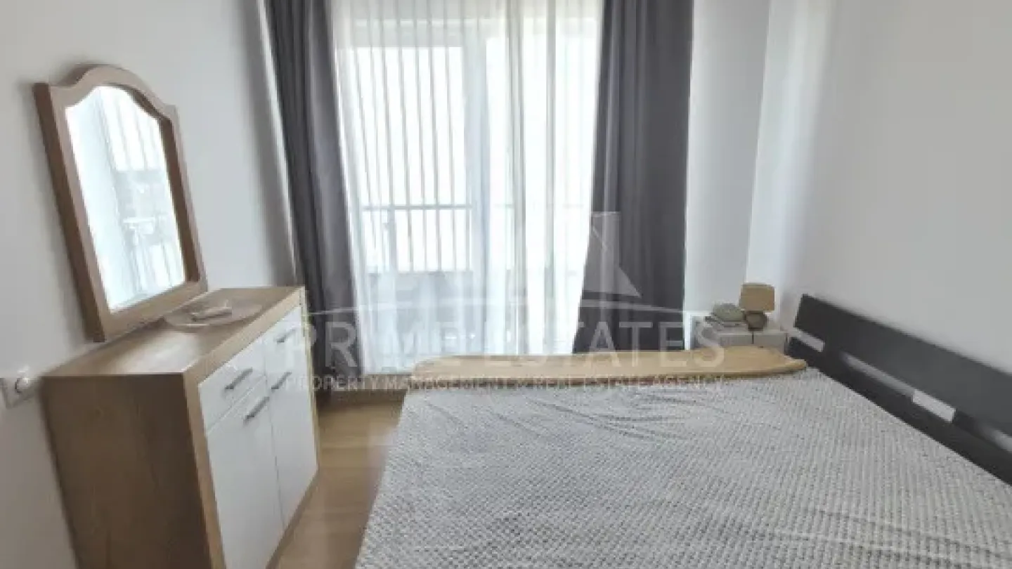 Spacious 3-Bedroom Apartment with 3 Bathrooms in Felicity - Image 5