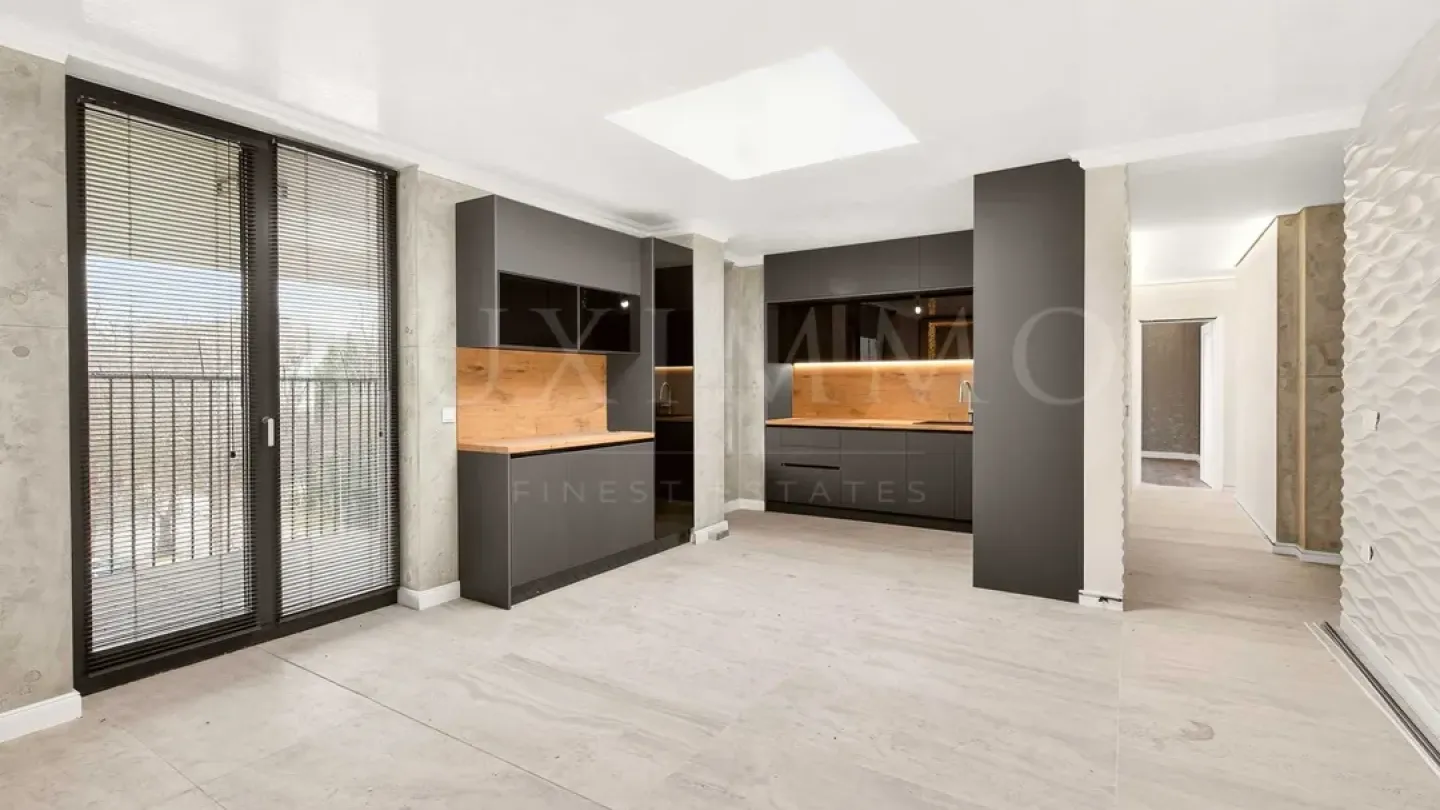 Spacious 4-Bed Apartment in Varna's "Chaika" District - Image 3