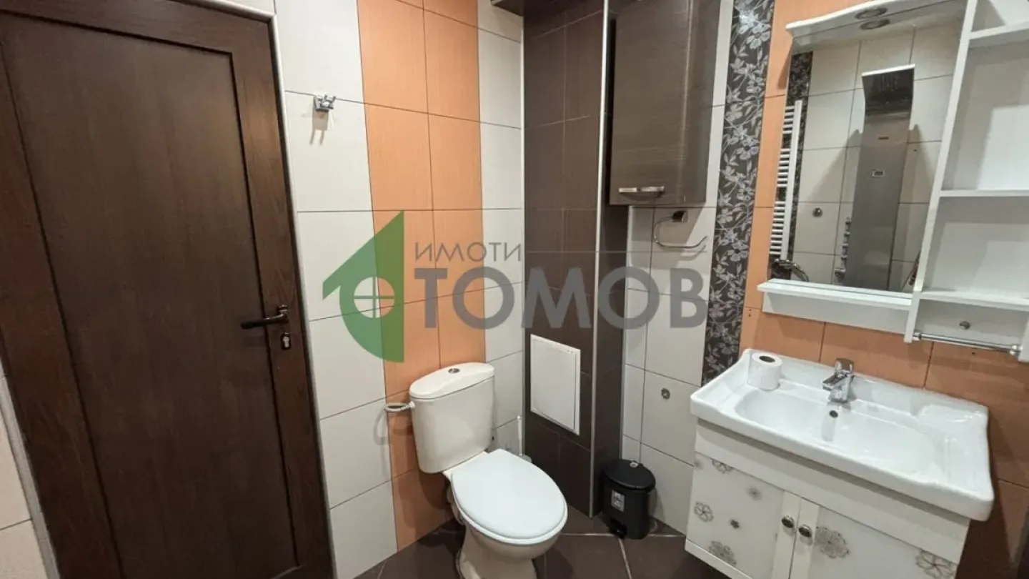 Spacious Fully Furnished Three-Bedroom Apartment in Stara Zagora - Image 2