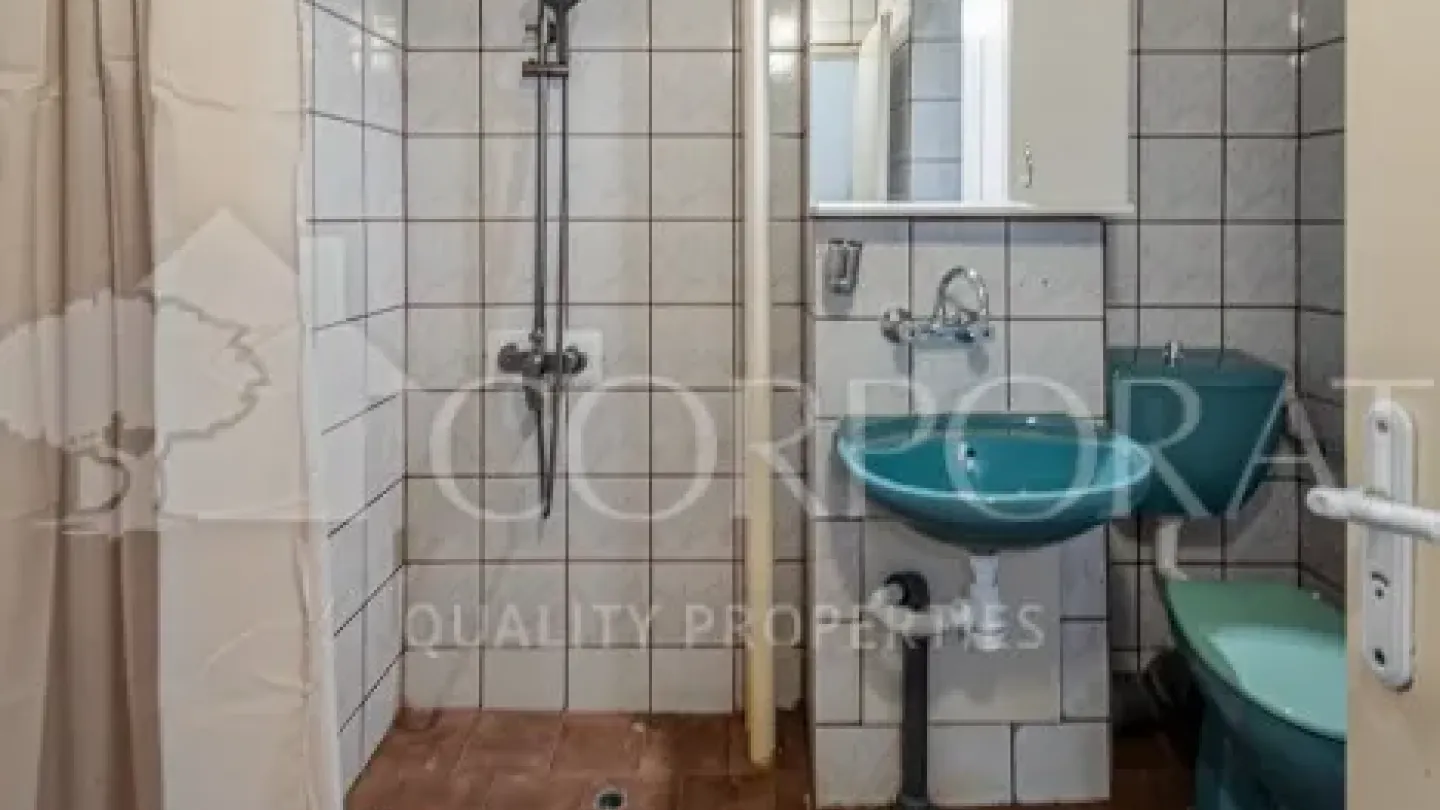 Spacious Fully Furnished Apartment in Lozeneц, Sofia (100sqm) - Image 3