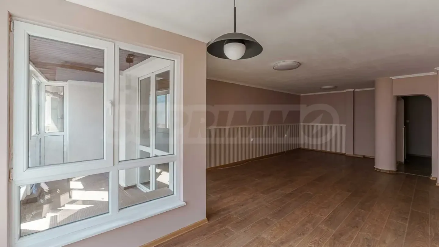 Spacious 3-bedroom apartment near Paradise Center - Image 2