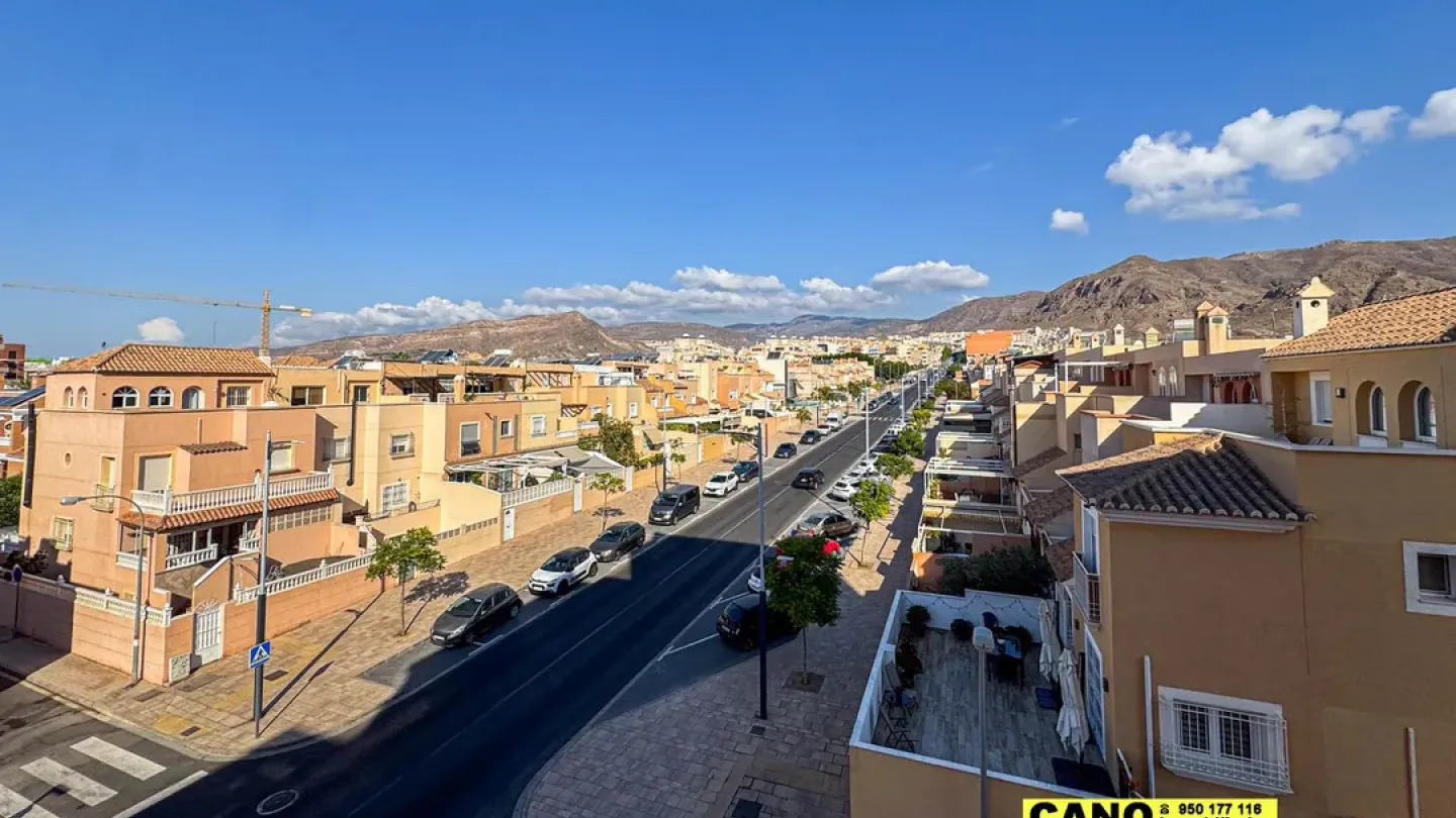 Spacious 3-Bedroom Apartment with Terrace in Central Aguadulce - Image 1