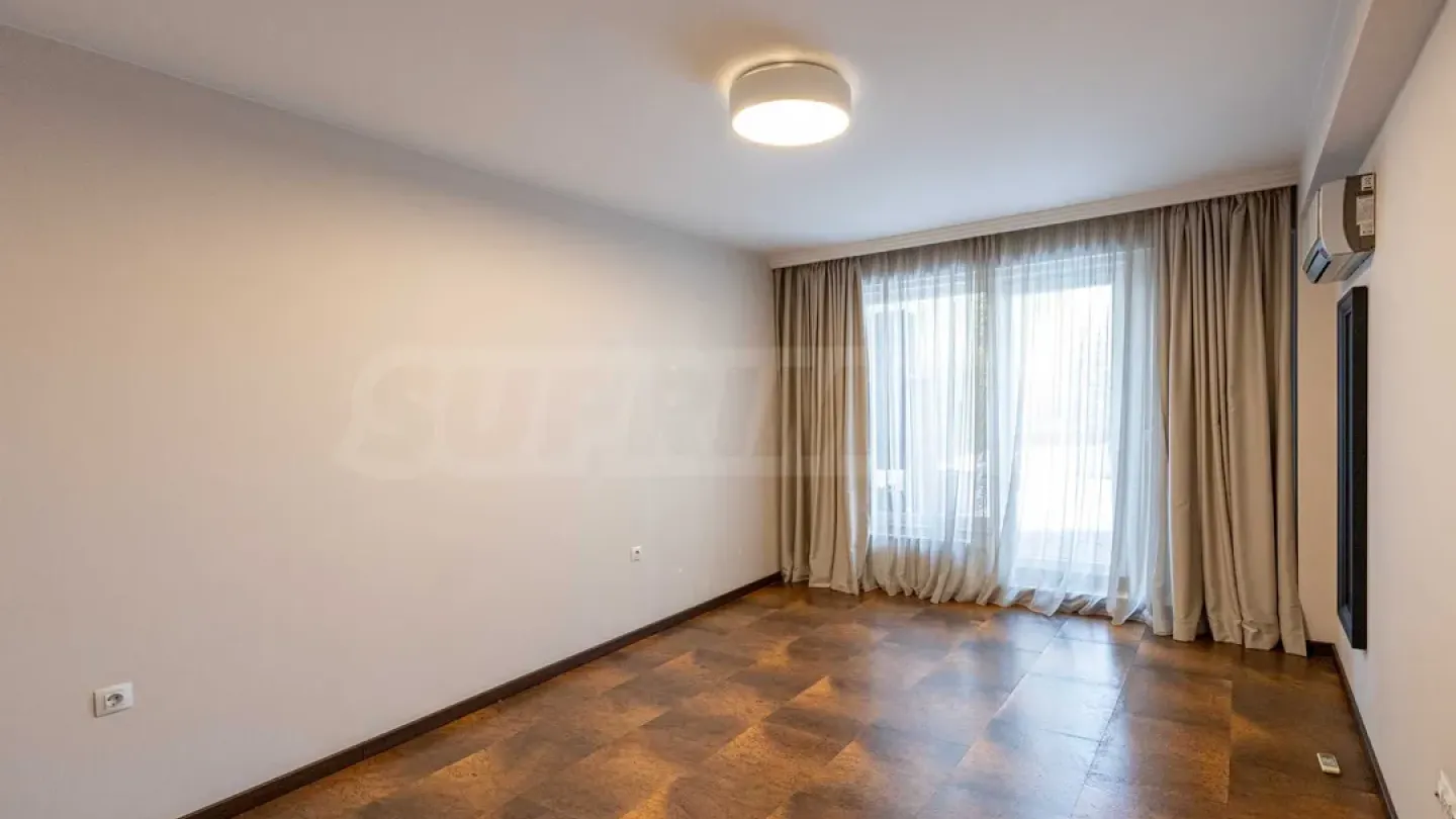 Luxury Sofia Apartment Near "Universiade" Hall - Image 3