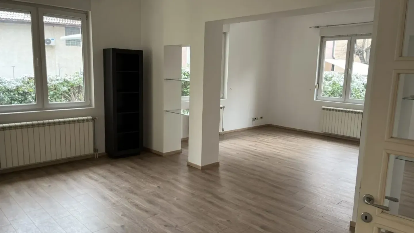 Spacious House in Voždovac with Garden and Garage for Rent - Image 1