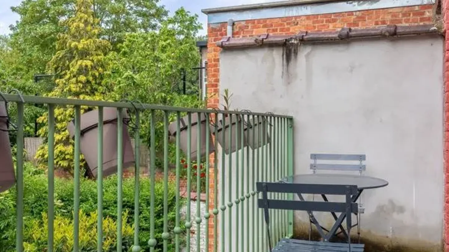 Charming 4-Bedroom House in Ukkel with Terrace and Garden - Image 2