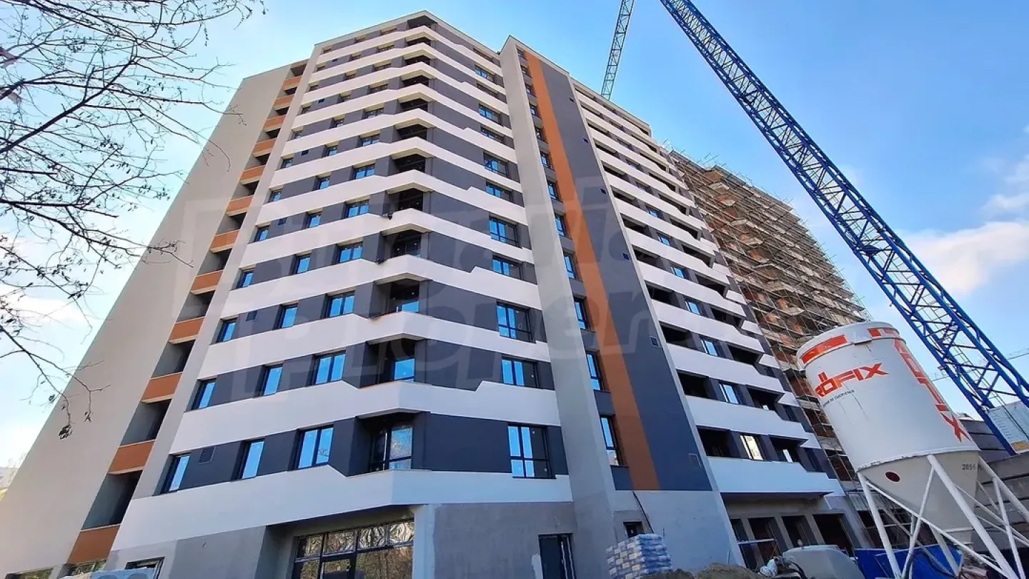 Spacious South-Facing 2-Bedroom Apartment in Varna's Vazrazhdane 1 - Image 4