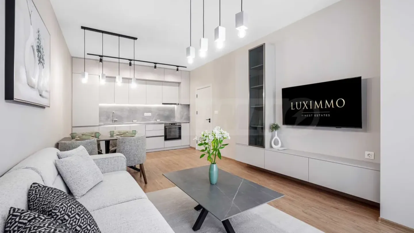 Stylish 2-Bedroom Apartment in Residential Park, Plovdiv - Image 5