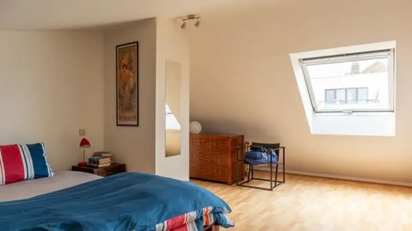 Spacious Terraced Duplex Apartment with Terrace in Oudergem, Belgium - Image 3