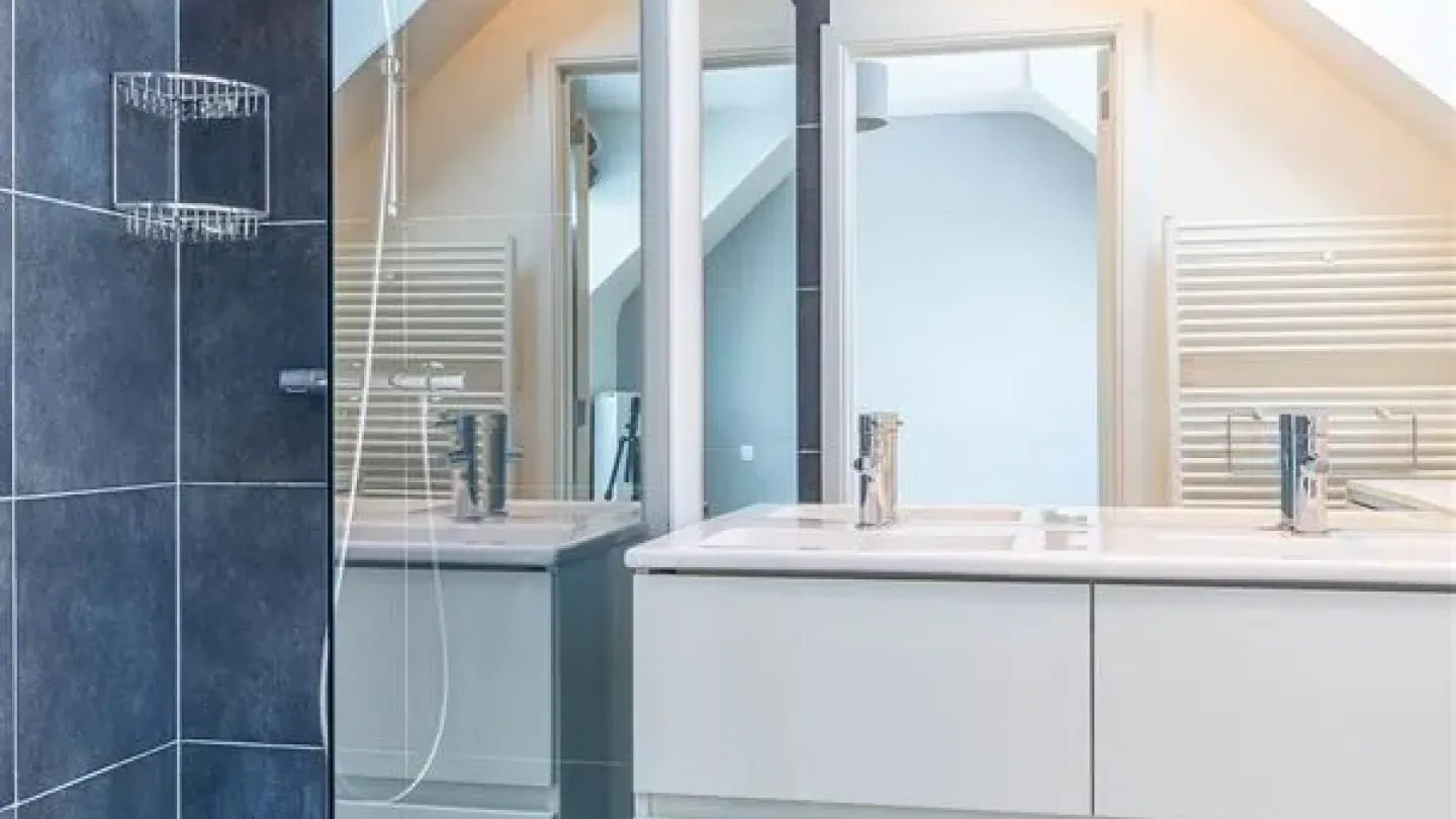 Spacious Family Home on Cul-de-Sac Bordering Uccle, Vorst - Image 1
