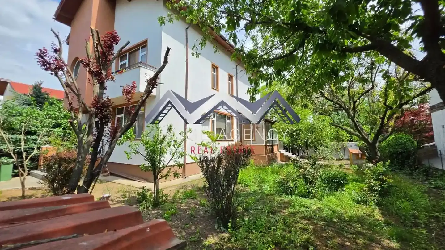 Spacious Villa with Garden in Voluntari, Romania - Image 1