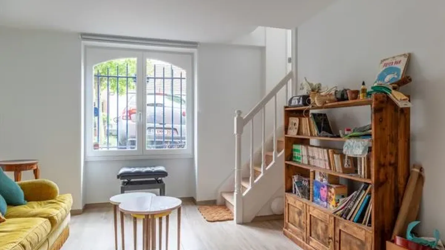 Charming 4-Bedroom House in Ukkel with Terrace and Garden - Image 3