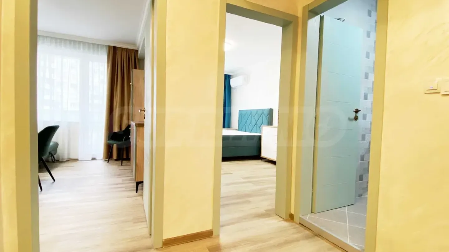Stylish Two-Bedroom Apartment with Parking in Plovdiv - Image 5