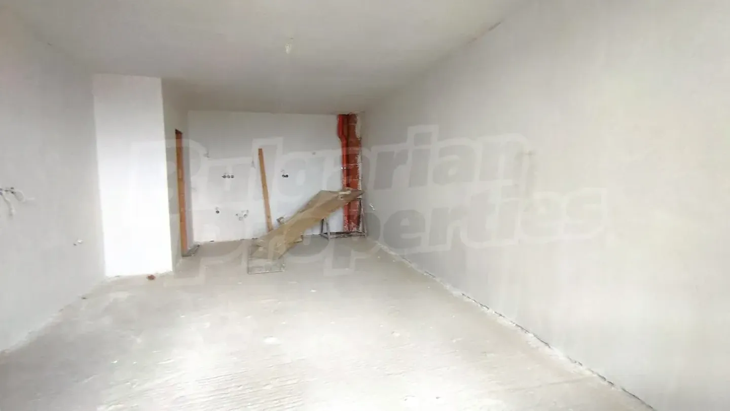 Spacious Two-Bedroom Apartment in Kazanski District, Stara Zagora - Image 1