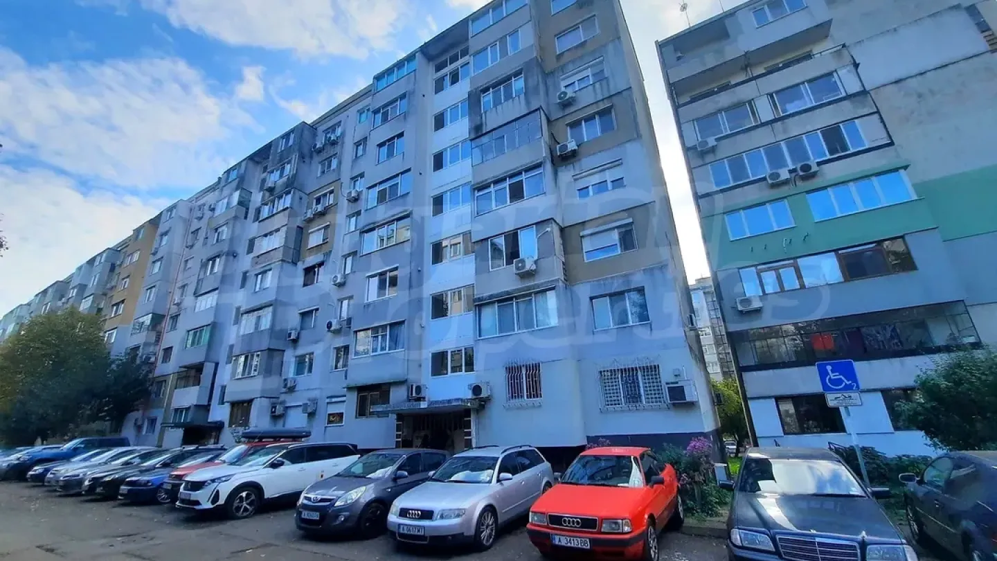Stylish 1-Bedroom Apartment Near Park in Burgas, Bulgaria - €108,000 - Image 4