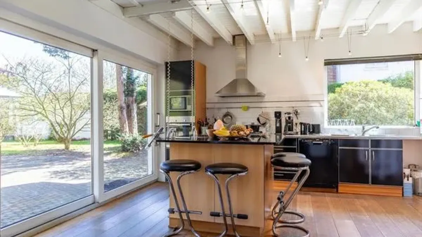 Spectacular Kauwberg House: 5 Bedrooms, 4 Bathrooms, Unique Natural Setting - Image 3