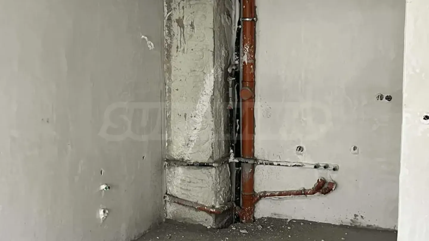 Spacious 2-Bedroom Apartment with Mountain Views in Plovdiv - Image 1