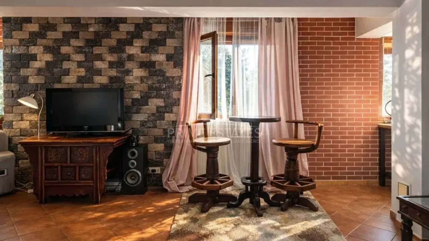 Spacious Fully Furnished 2-Bedroom Apartment with Garden in Bucharest - Image 3