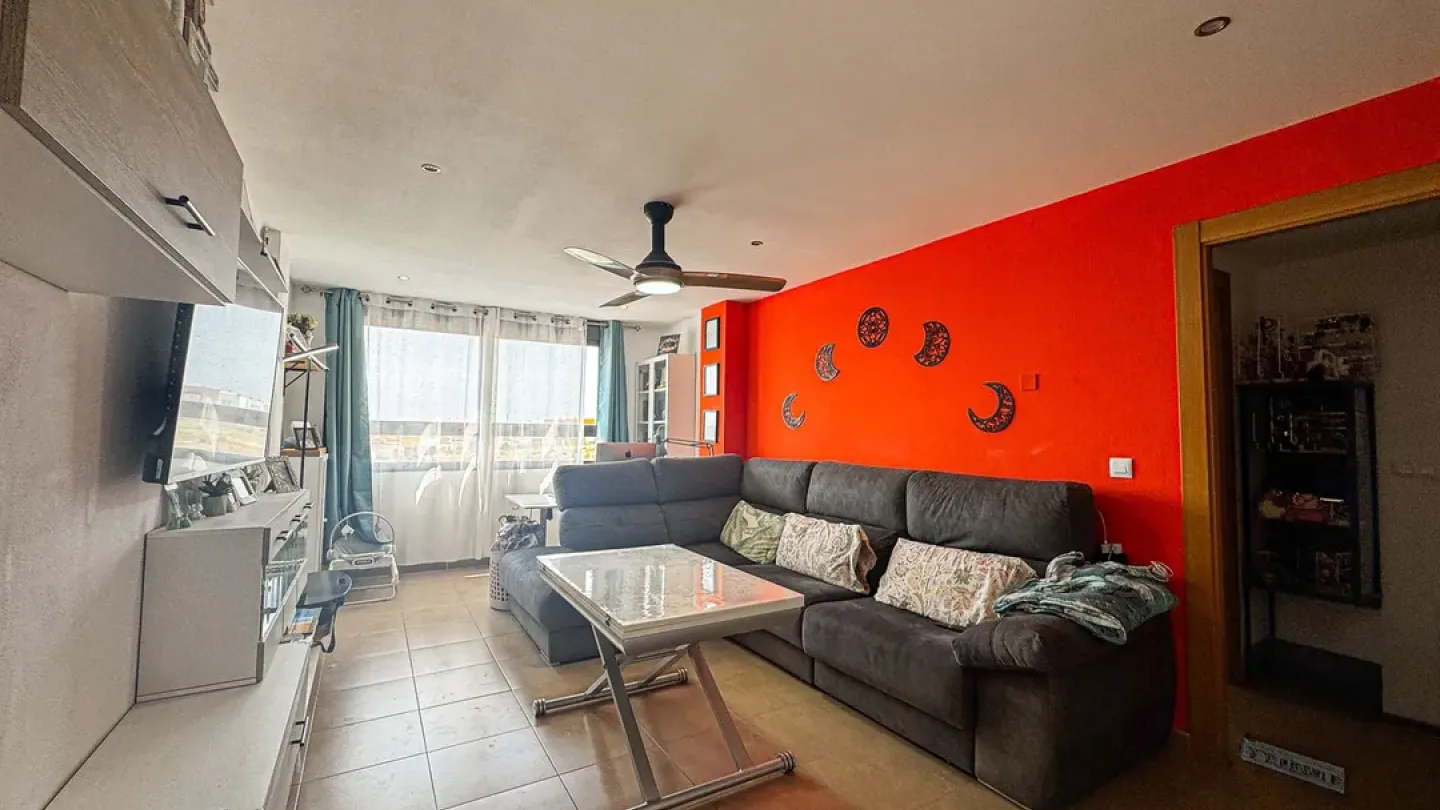 Stylish Apartment with Garage and Storage in Villablanca, Almería - Image 3