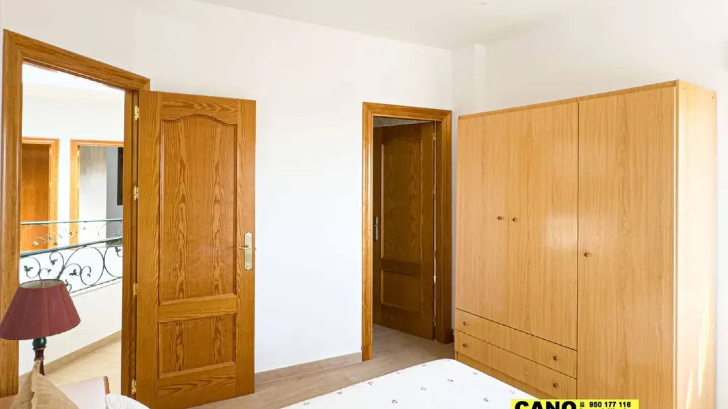 Spacious 5-Bedroom Chalet with Pool & BBQ in Huércal de Almería - Image 2
