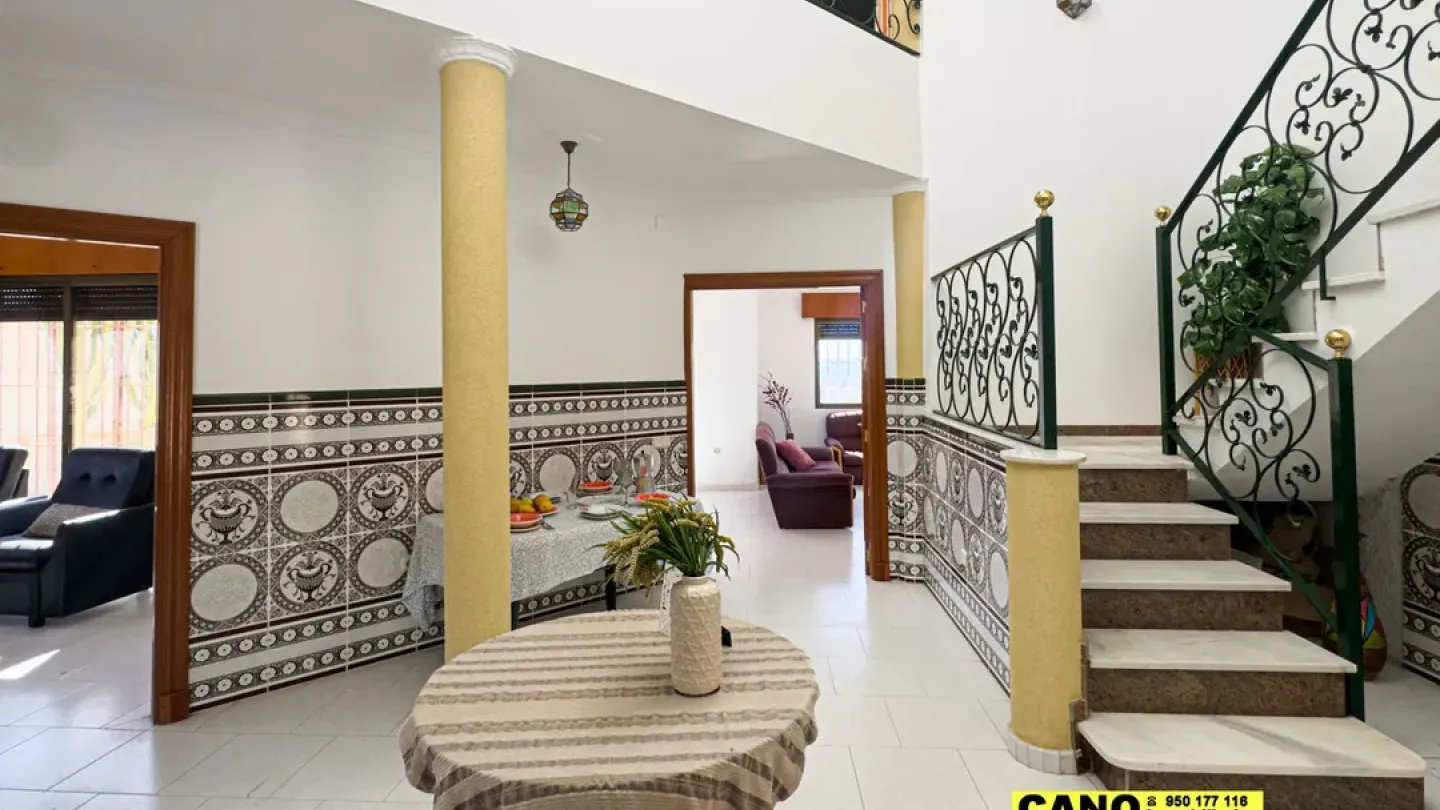 Spacious 5-Bedroom Chalet with Pool & BBQ in Huércal de Almería - Image 4
