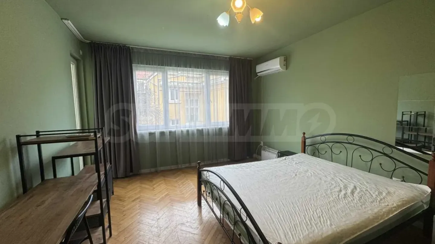 Spacious Fully Furnished 3-Bedroom Apartment in Varna - Image 4