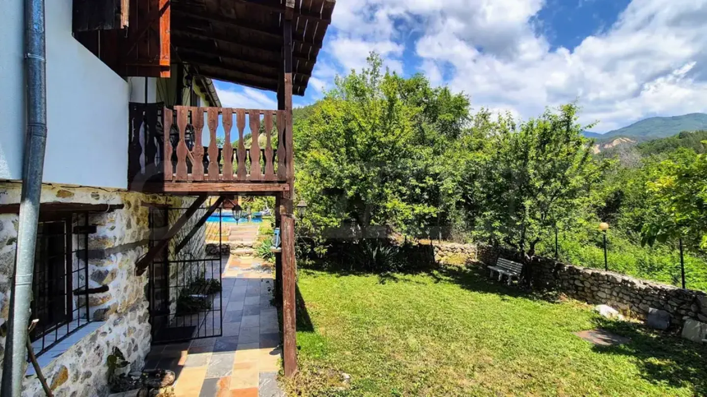 Spacious Mountain Home with Stunning Views – Rozhen, Bulgaria - Image 1