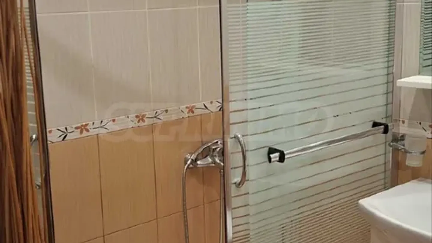 Spacious, Fully Furnished Apartment in Heart of Varna - Image 4