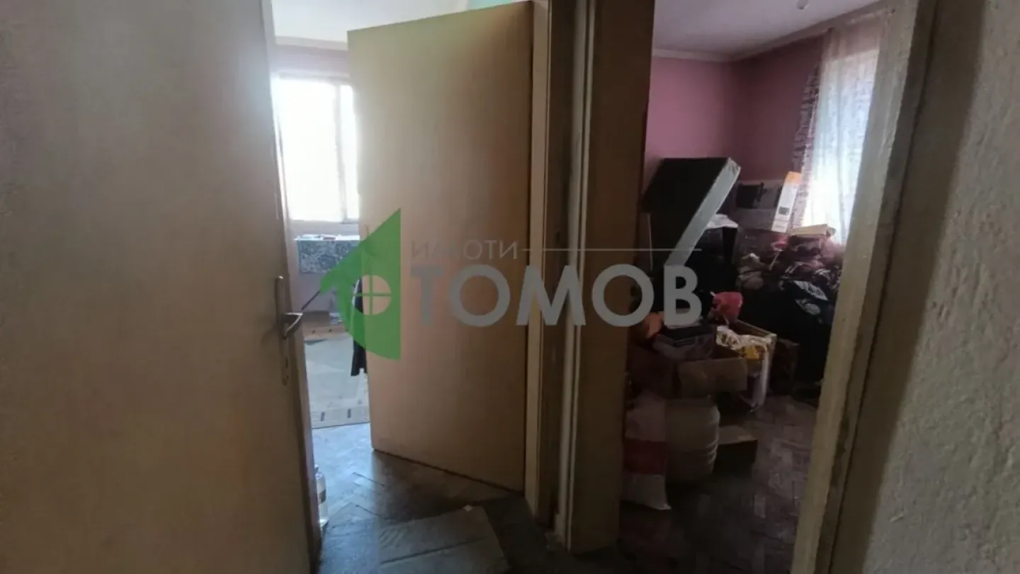 Spacious 3-Bedroom Apartment in Central Stara Zagora for Sale - Image 5