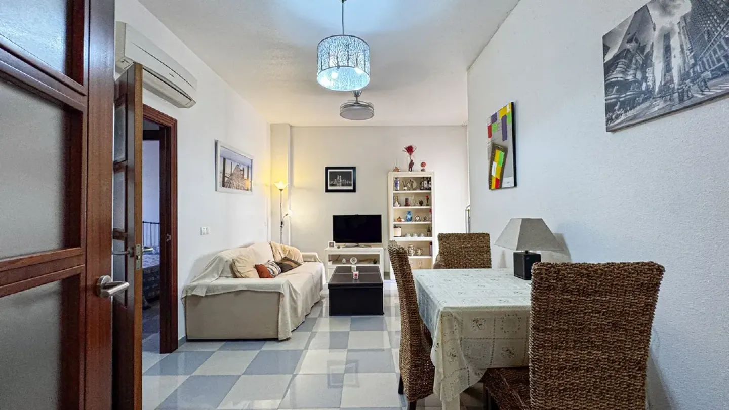 Apartment for sale in Roquetas de Mar - Image 4