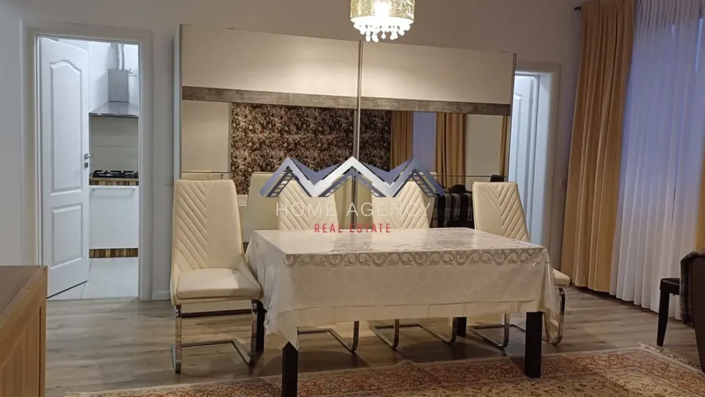 Spacious 3-Bedroom Apartment Near Bazilescu Park, Bucharest - For Sale - Image 3