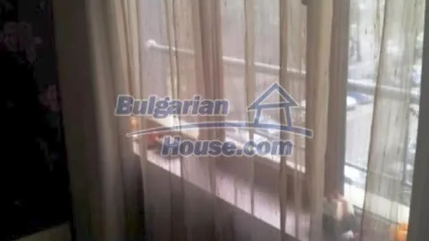 Luxurious Fully Furnished 2-Bedroom Apartment in Burgas City Center - Image 3