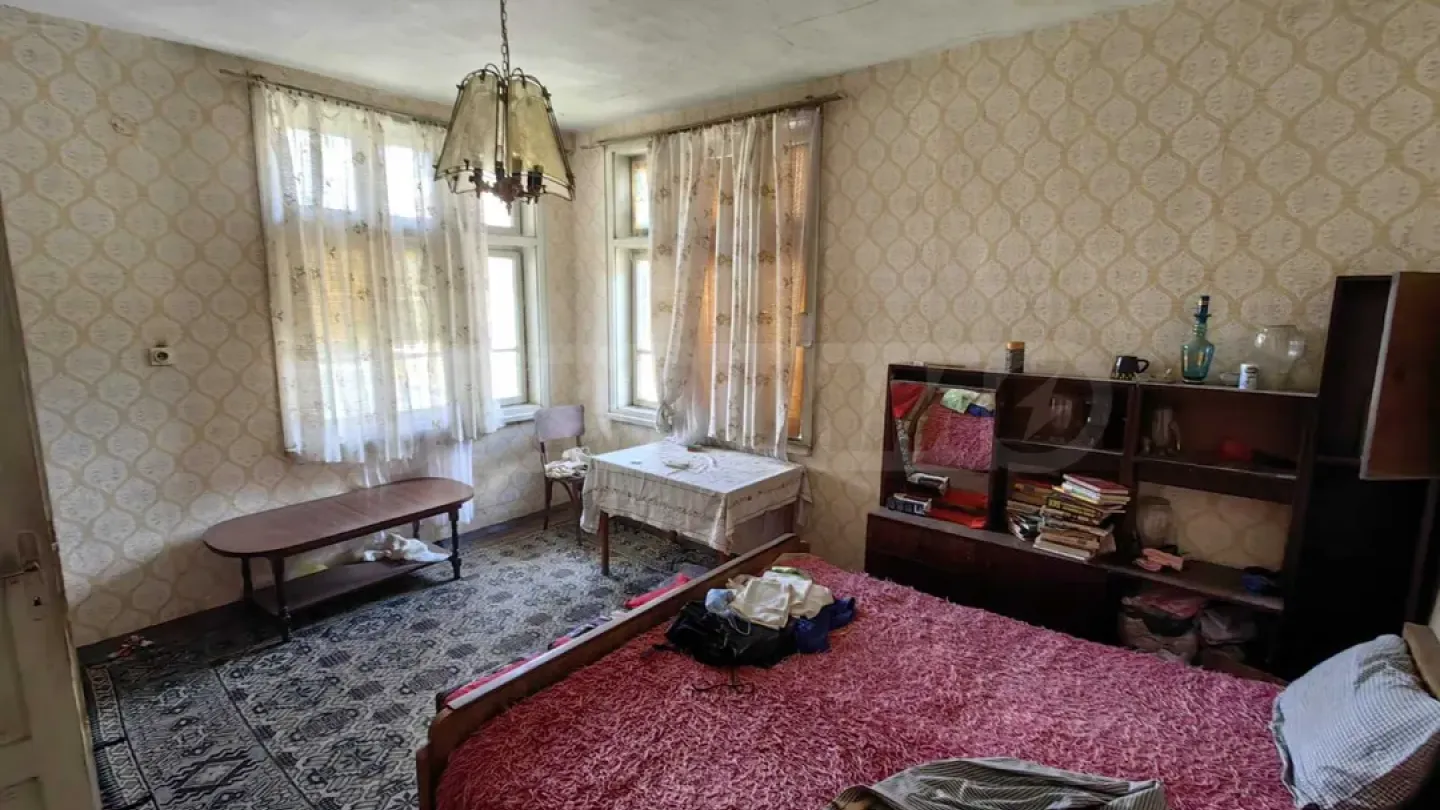 Spacious House by Danube River in Novo Selo - Image 1