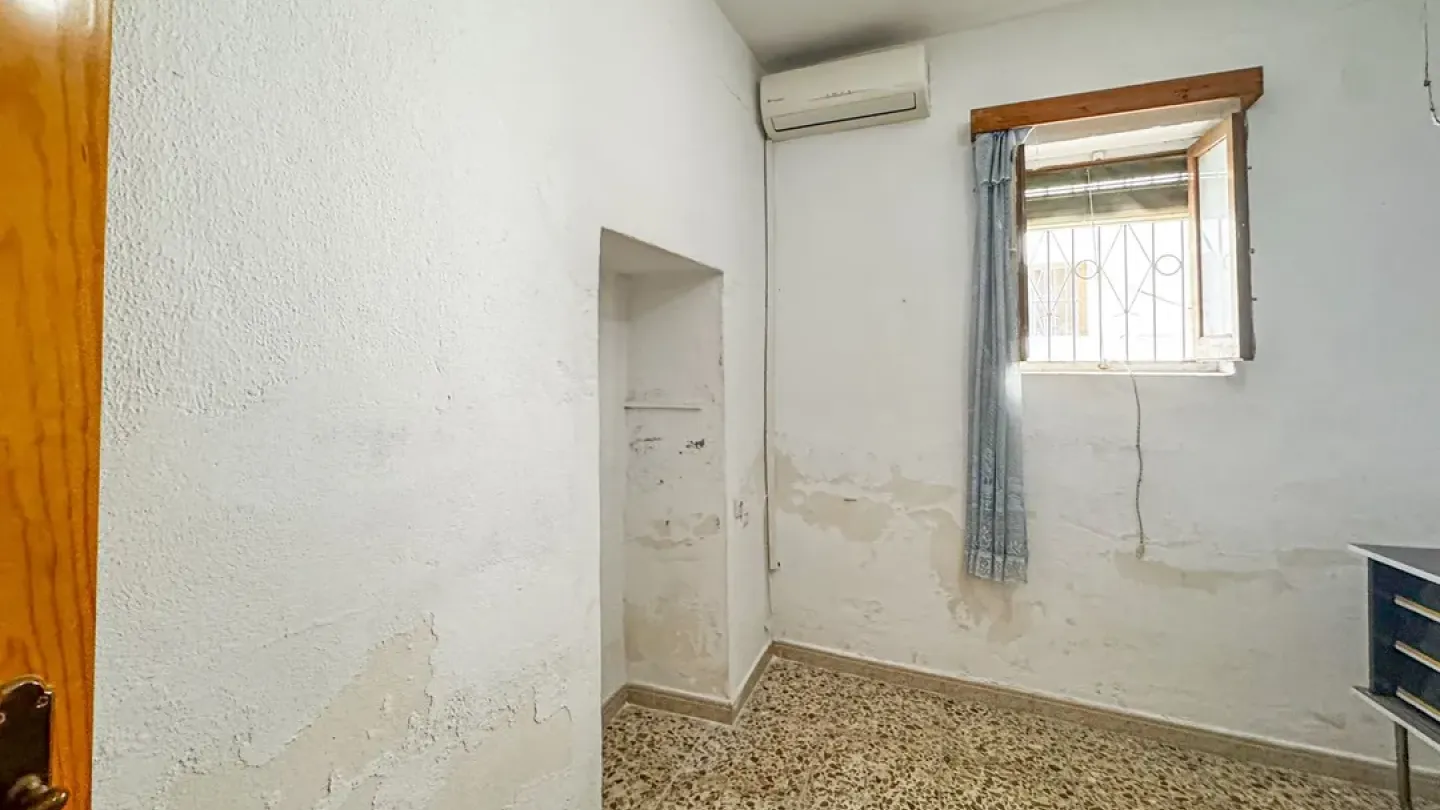 Spacious 3-Bedroom House with Land in Huércal de Almería Spain - Image 2