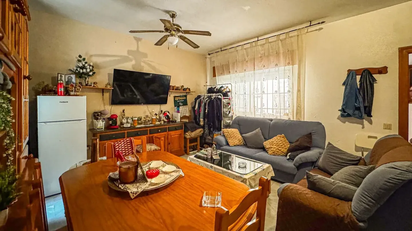 Spacious 3-Bedroom Duplex in Balerma, Near Park and Sports Pavilion - Image 1