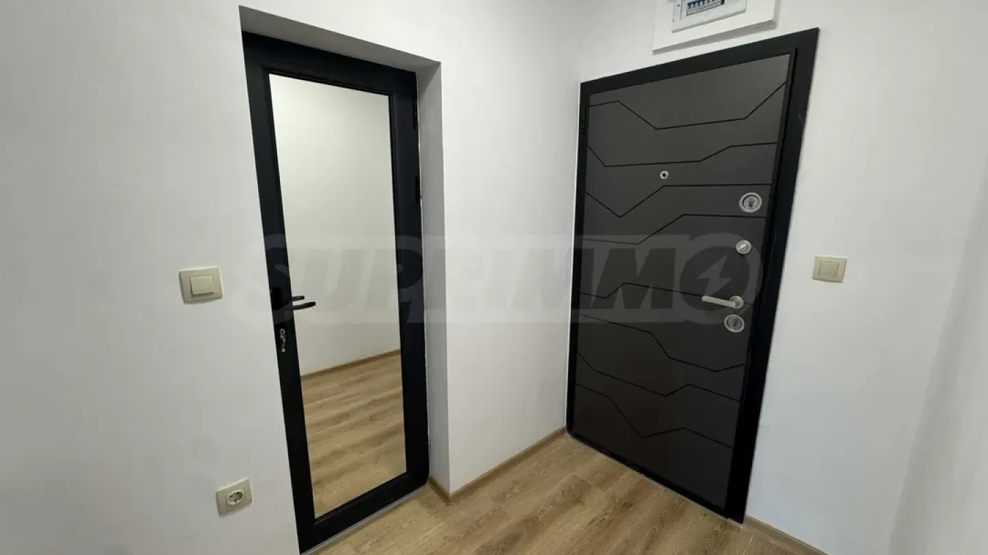 Bright 3-room apartment in Troshevo, Varna - Image 3