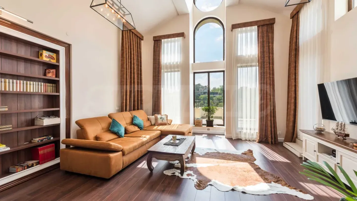 Luxury Penthause with Sea View in Varna - Image 1