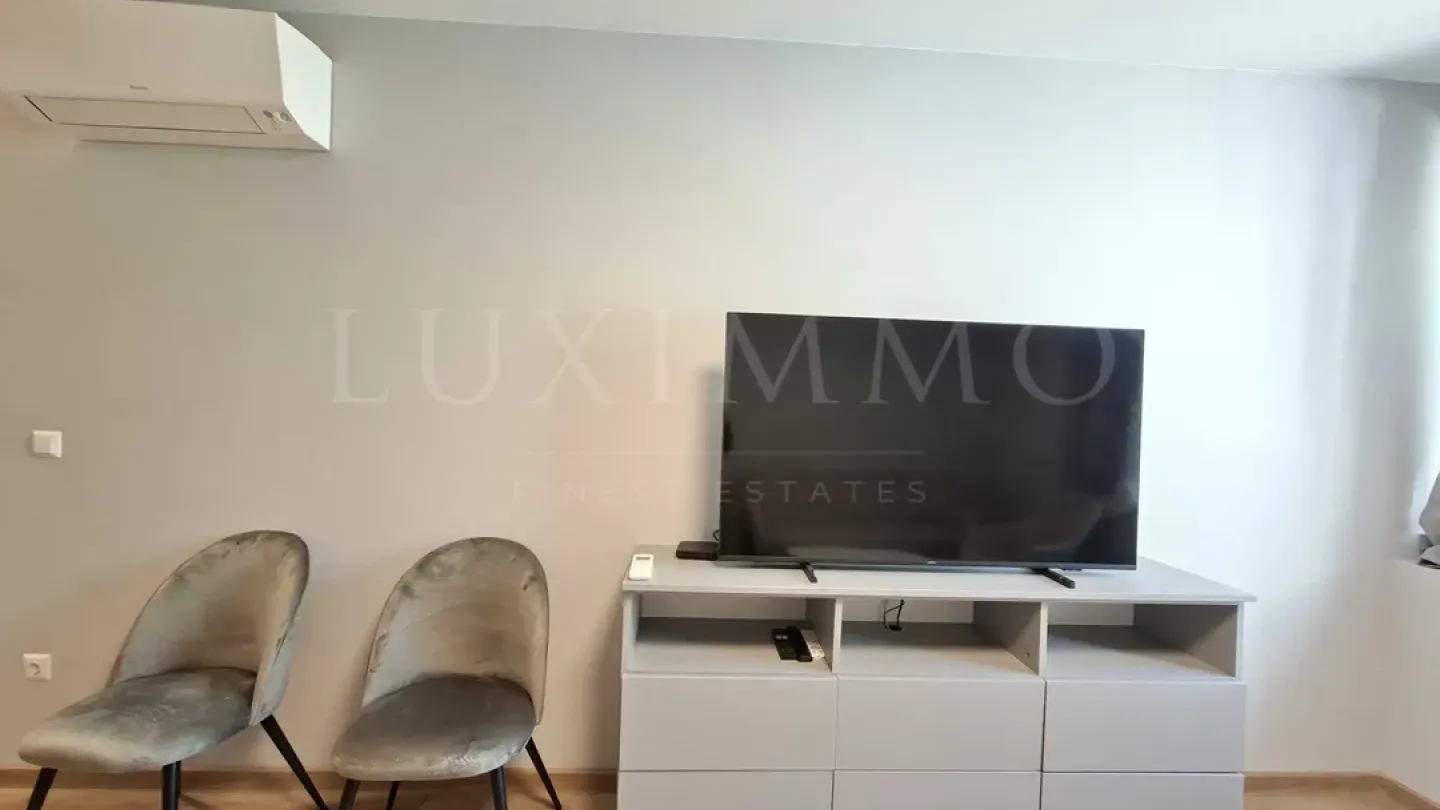 Bright Two-Bedroom Seafront Apartment in Varna’s Greek Quarter - Image 4