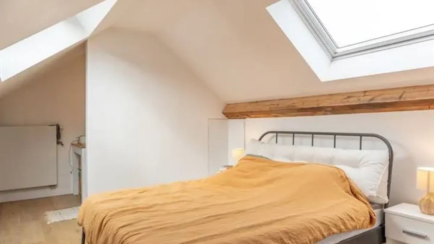 Charming Renovated 1 Bedroom Duplex Apartment Near Parc Duden, Vorst - Image 1