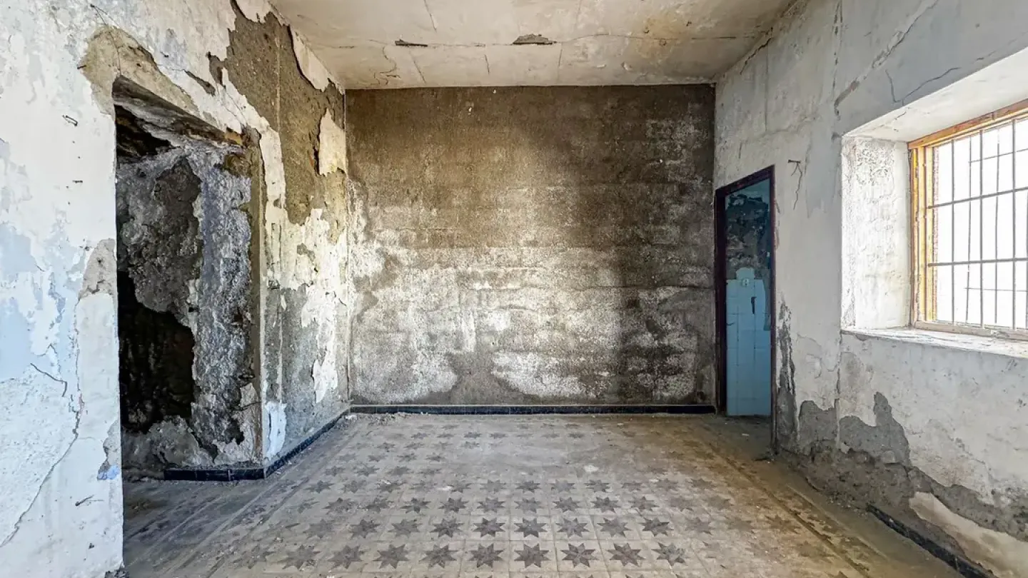 Unique Cave House in Viator – 9 Bedrooms, Great Potential - Image 3